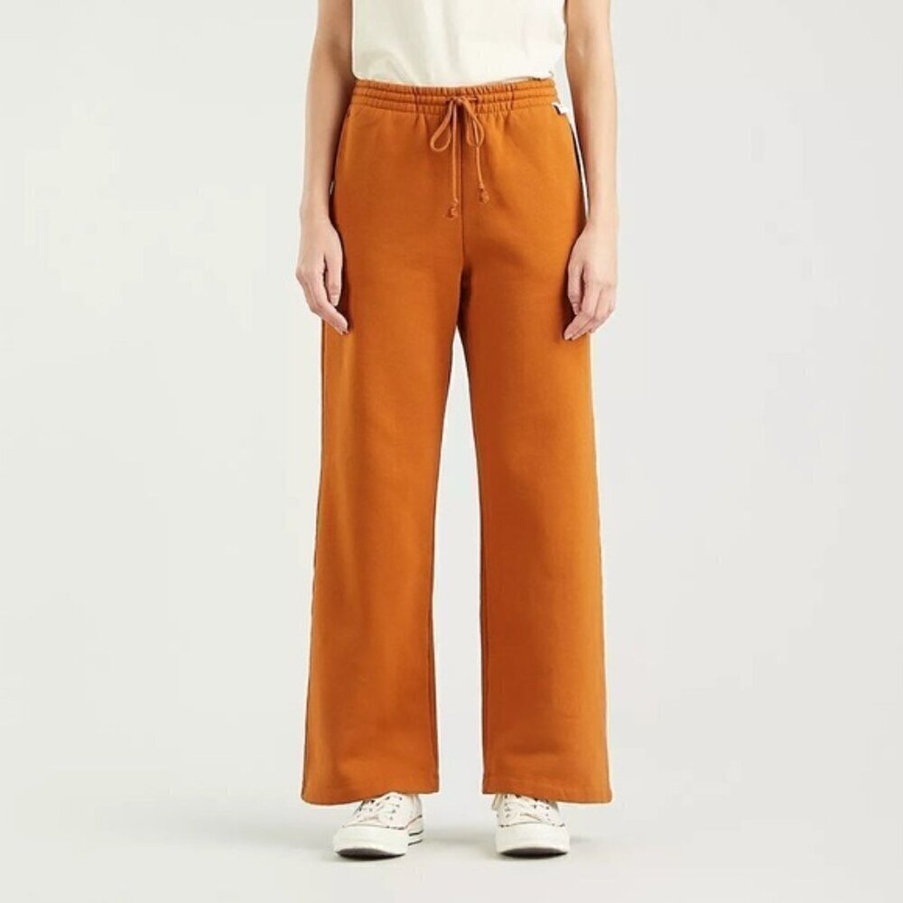 NWT Levi's Apartment Straight Leg Sweatpants Size Medium in Glazed Ginger Brown
